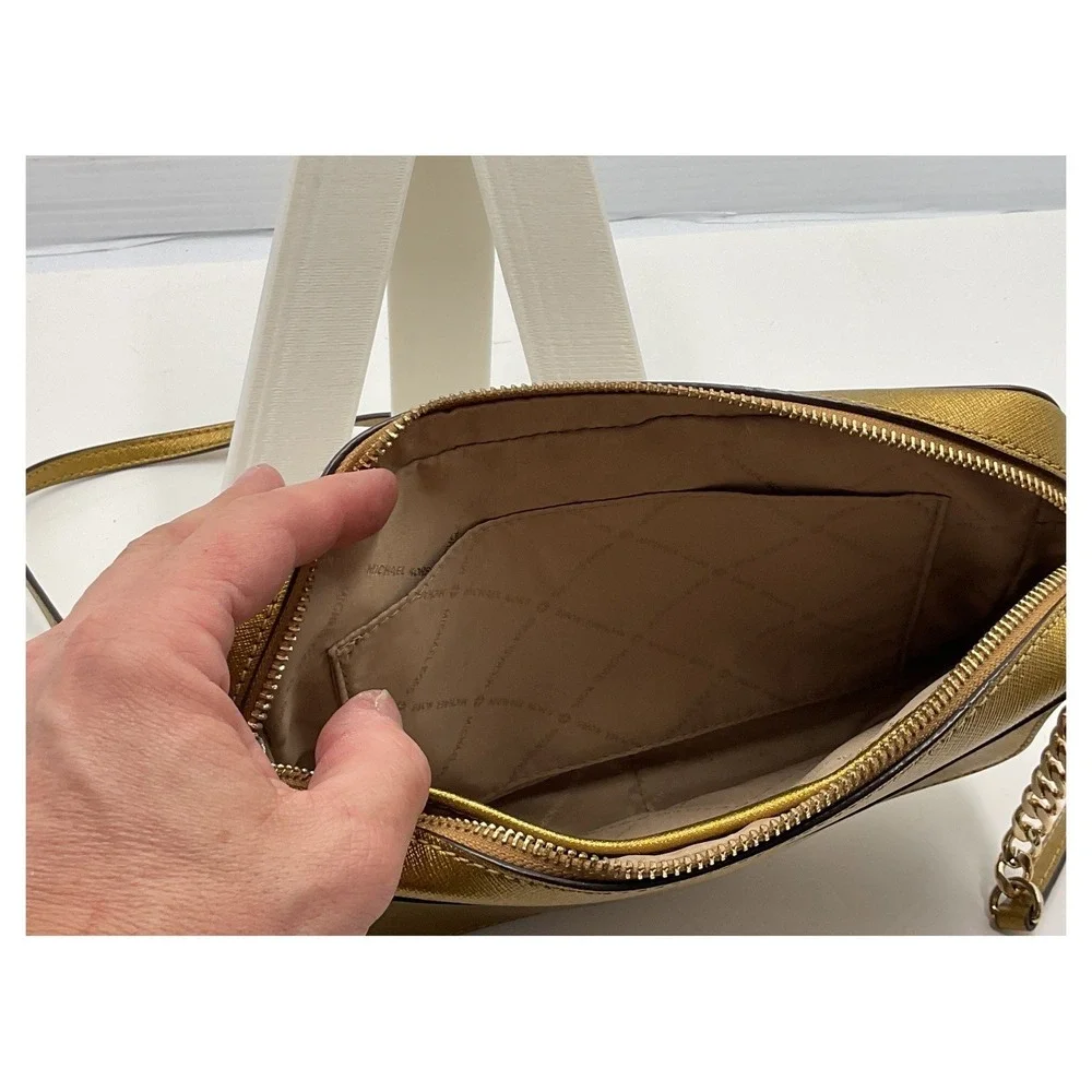 Michael Kors Jet Set Gold Saffiano Leather Crossbody Bag 35F9GTTC3M‎ Medium